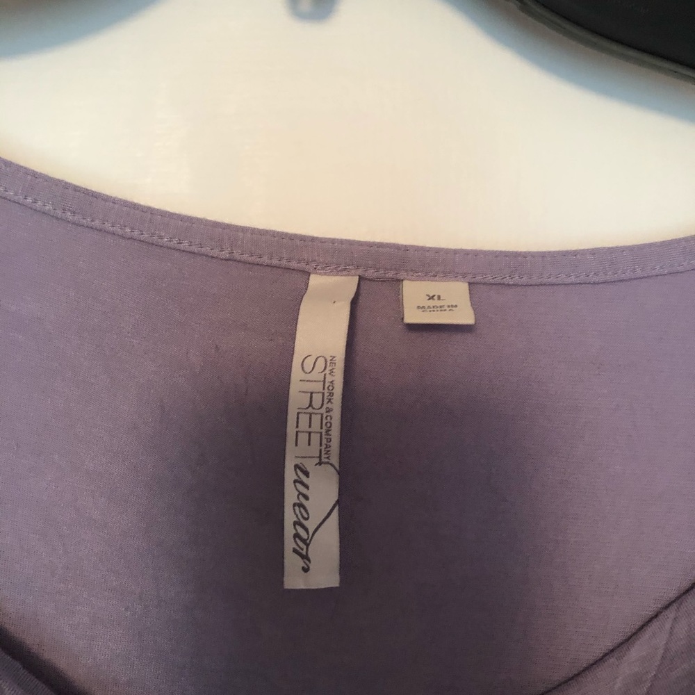 Blouse - Picture 2 of 2